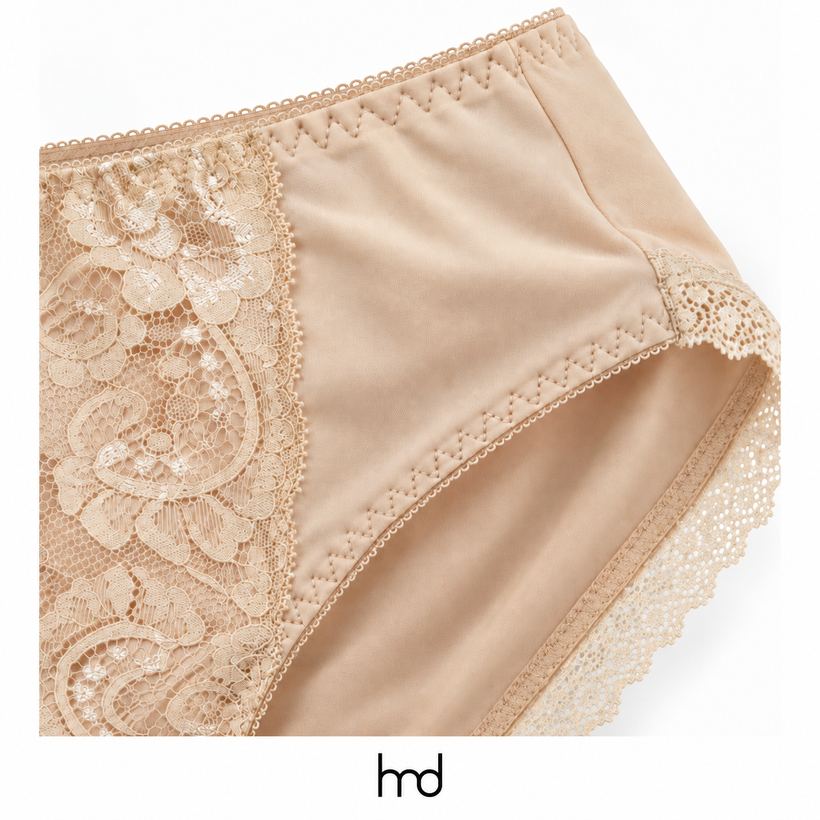 Cận cảnh viền ống ren màu nude